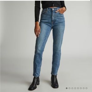 Everlane Original Cheeky Jean in Worn-In Mid Blue, Size 24 Crop 26.5” Inseam